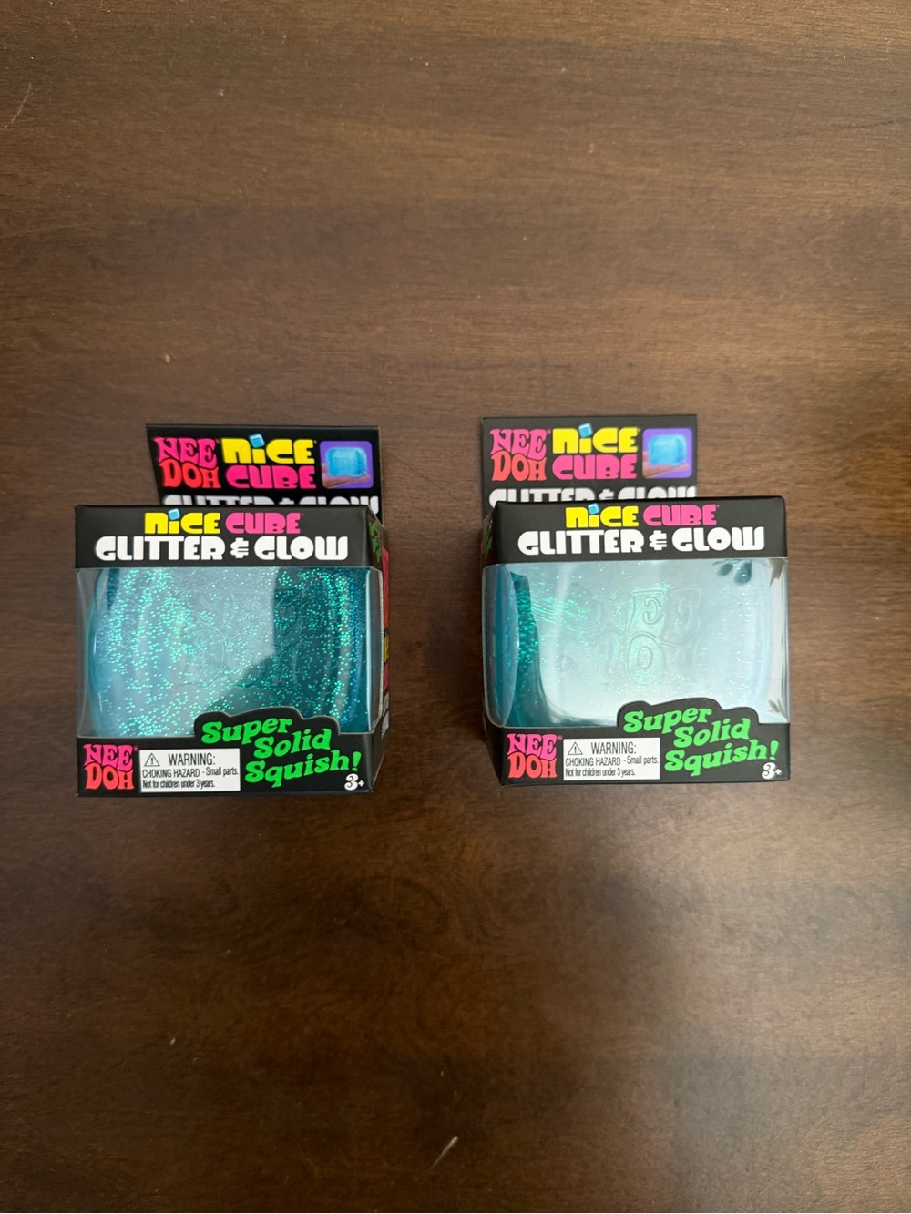 Needoh nice cube glitter and glow